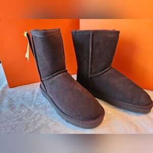 Auabp Brown Winter Boots, Australian Leather and Sheepskin, Size 5, New in Box